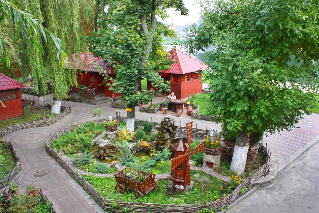 Hotel Near The Lake Lemberg Exterior foto